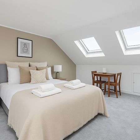 Bright Private Rooms - Peaceful Morden Location Londres Extérieur photo